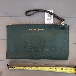 Michael Kors Women's Green Pebble Leather Travel Jet Set Zip Clutch Wristlet